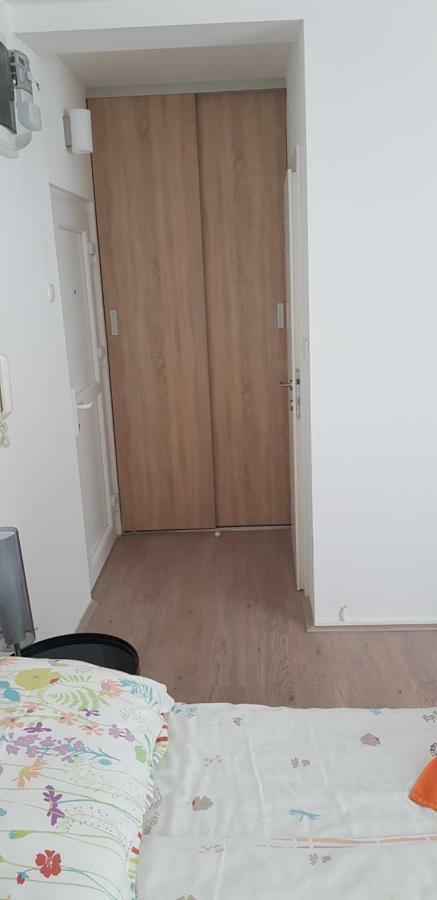 Orhideja Osijek Apartment Bagian luar foto
